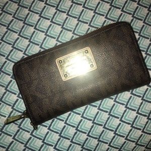 MK BROWN WALLET